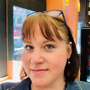 Meet your Posher, Stephanie